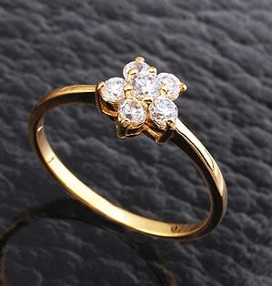 SPARKLING 6-STONE CZ CLUSTER RING 18KRGP
